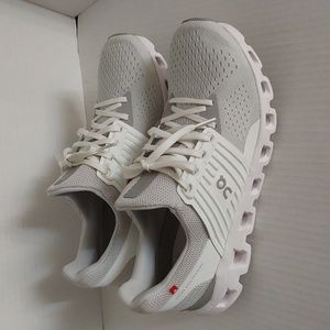On Cloud SWIFT Running Shoes Size 9 Women's color White and Gray